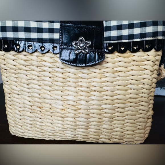 Brighton Straw Shoulder Bag with Checkered Lining - Picture 7 of 10